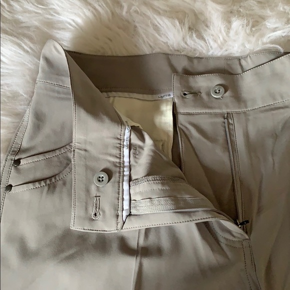 LOFT 8 Solid Short - Picture 5 of 5